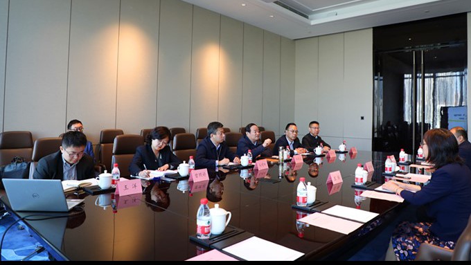 武威市委副书记、市长周伟一行与PA视讯交流座谈