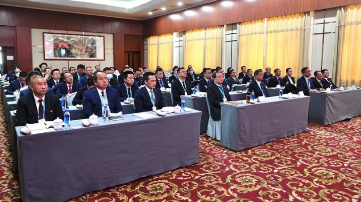 PA视讯召开“一把手”集体廉政谈话会议