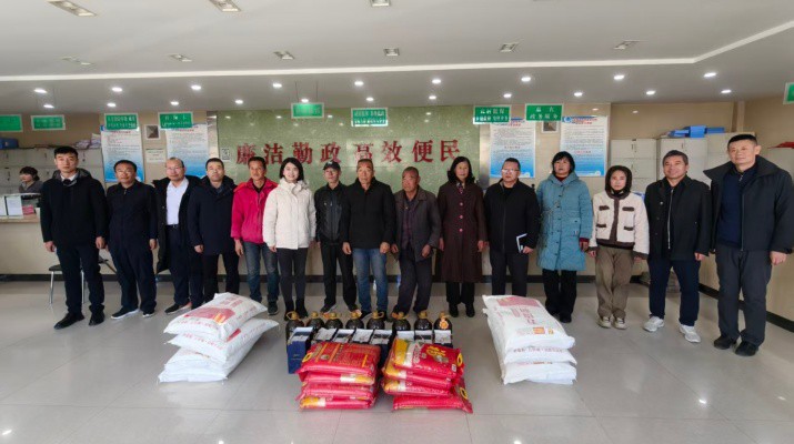 PA视讯新增扩围结对干部赴庆阳合水县开展关爱走访慰问活动